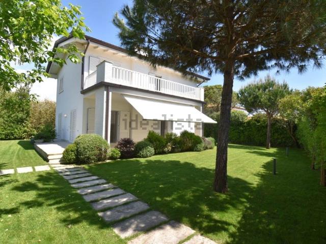 Villetta indipendente in vendita di 200 m² in Via Agnelli