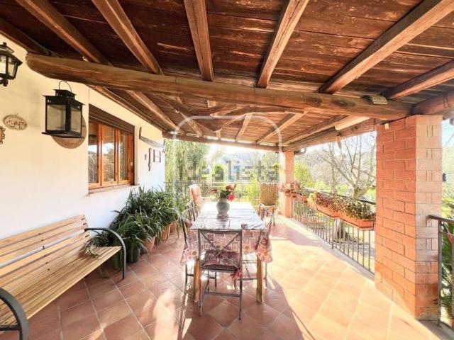 Villetta indipendente in vendita di 200 m² in Via Appia Sud, 263