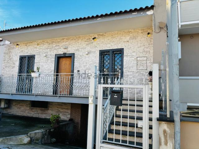 Villetta indipendente in vendita di 200 m² in Via Aquino, 3