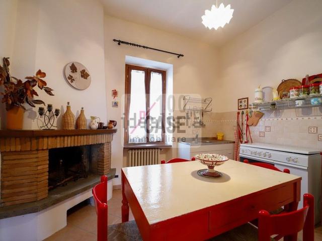 Villetta indipendente in vendita di 200 m² in Via Barzellotti