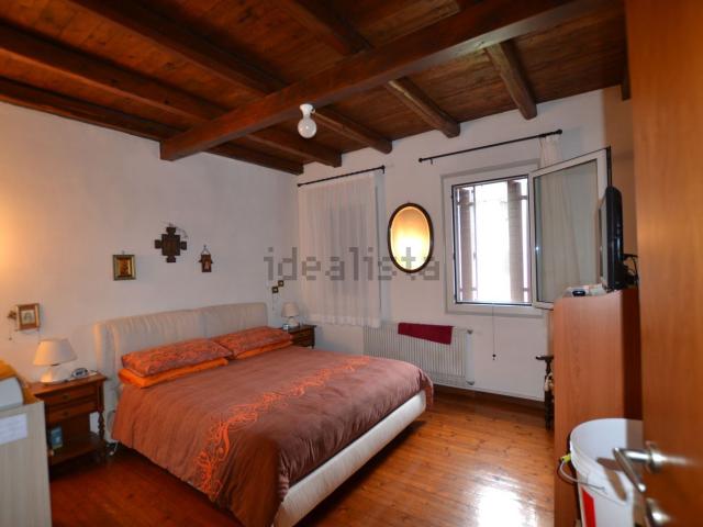 Villetta indipendente in vendita di 200 m² in Via Bellini, 2