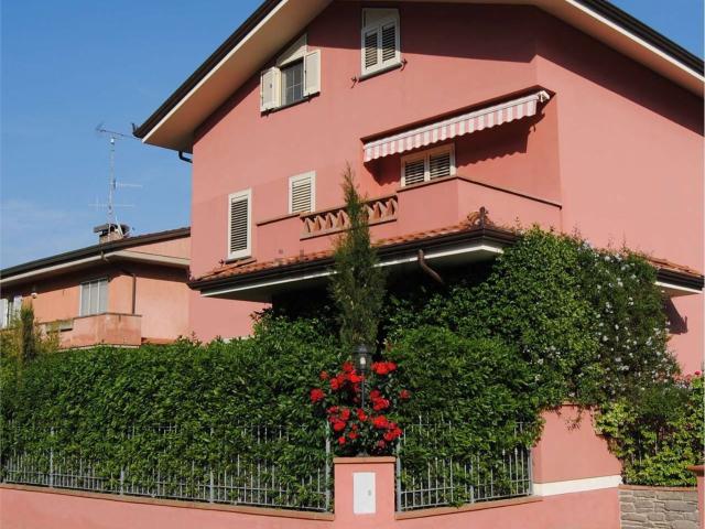 Villetta indipendente in vendita di 200 m² in Via Belvedere