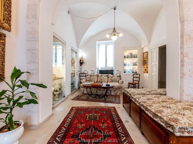 Villetta indipendente in vendita di 200 m² in Via Bixio Continelli