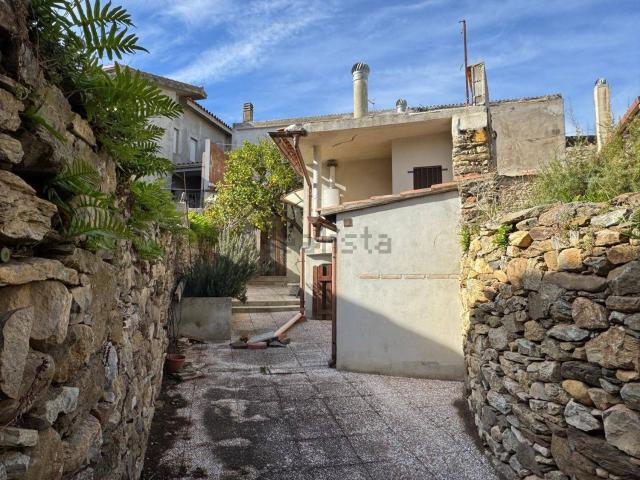 Villetta indipendente in vendita di 200 m² in Via G. Verdi, 1