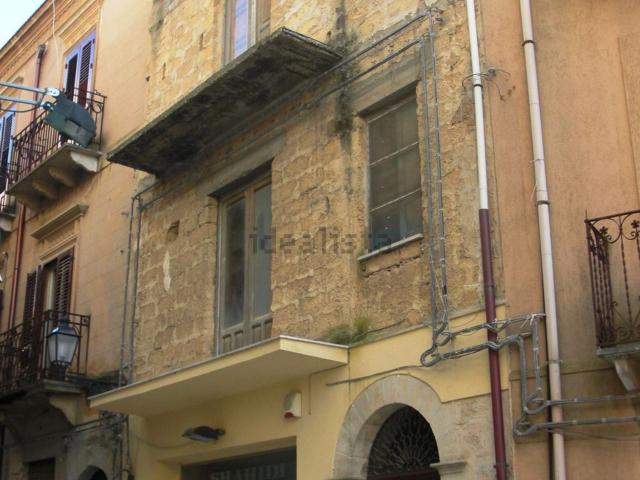 Villetta indipendente in vendita di 200 m² in Via G. Amendola, 130