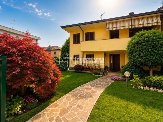 Villetta indipendente in vendita di 200 m² in Via G. B. Pergolesi, 9