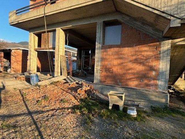 Villetta indipendente in vendita di 200 m² in Via G Pajetta