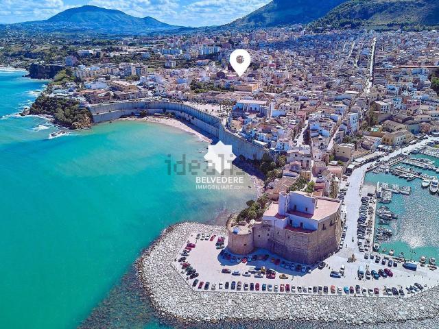 Villetta indipendente in vendita di 200 m² in Via Giuseppe Giusti, 26