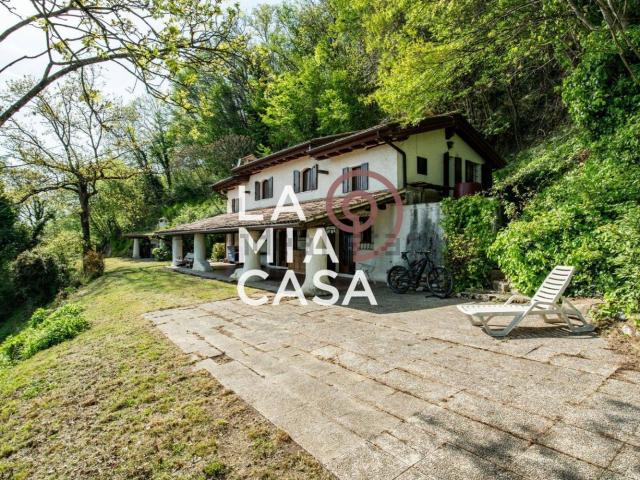 Villetta indipendente in vendita di 200 m² in Via Giuseppe Lorenzoni