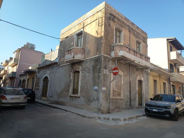 Villetta indipendente in vendita di 200 m² in Via Giuseppe Mazzini, 214