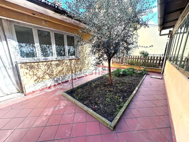 Villetta indipendente in vendita di 200 m² in Via Guado a Santa Lucia