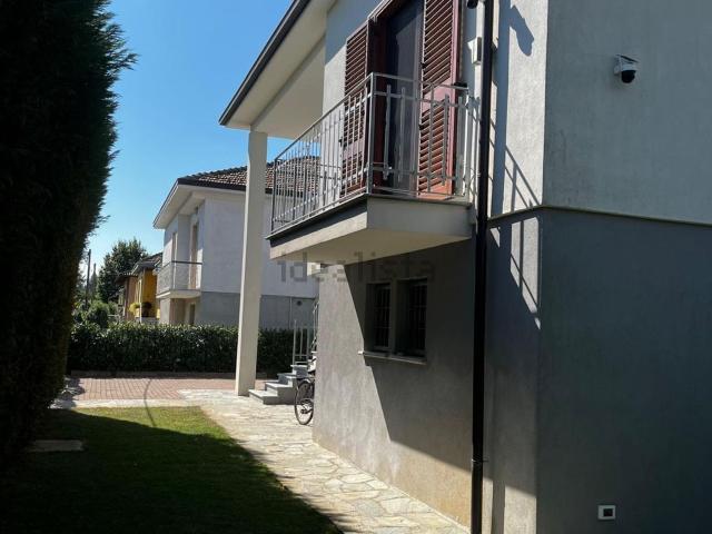 Villetta indipendente in vendita di 200 m² in Via Guasta Walter