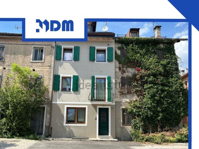 Villetta indipendente in vendita di 200 m² in Via Dante Alighieri