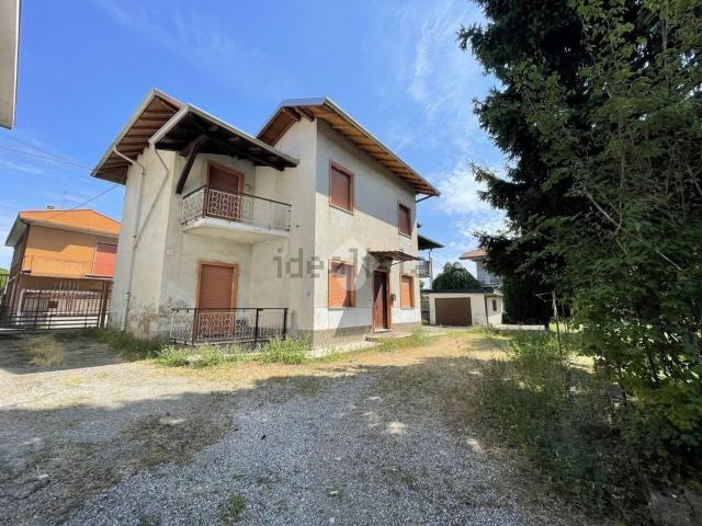 Villetta indipendente in vendita di 200 m² in Via Dante Alighieri, 74