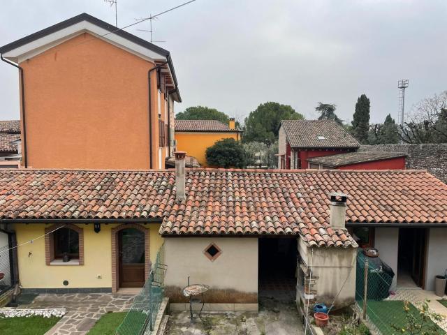 Villetta indipendente in vendita di 200 m² in Via Degli Orti