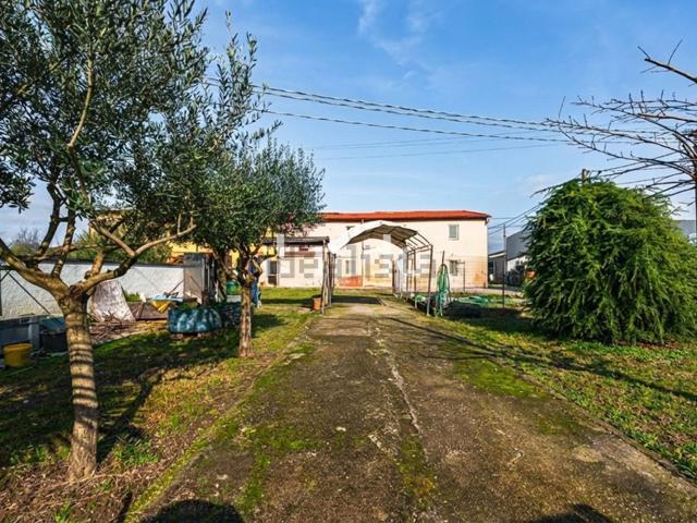 Villetta indipendente in vendita di 200 m² in Via del Casone