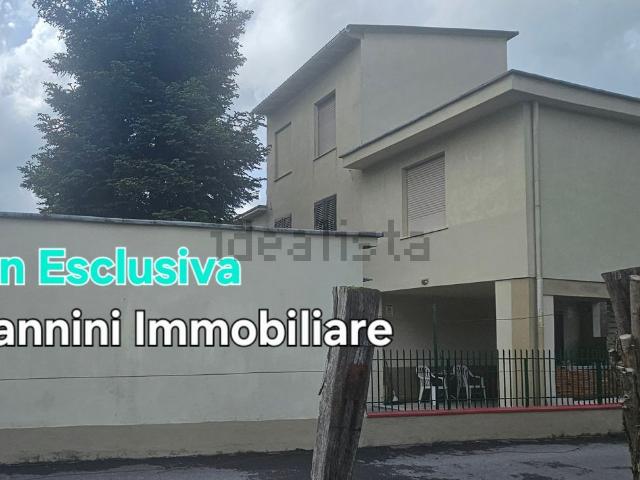 Villetta indipendente in vendita di 200 m² in Via del Casalino