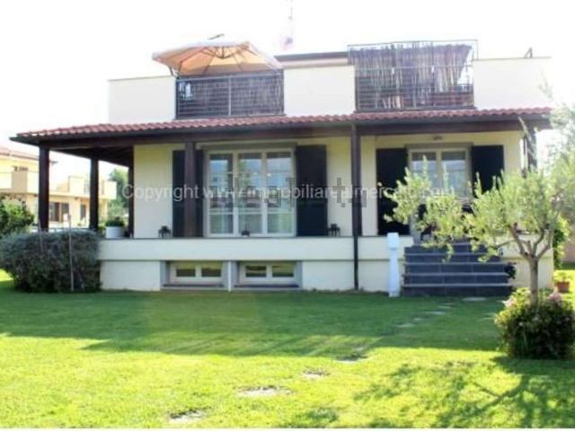 Villetta indipendente in vendita di 200 m² in Via del Fiaschetto, 857