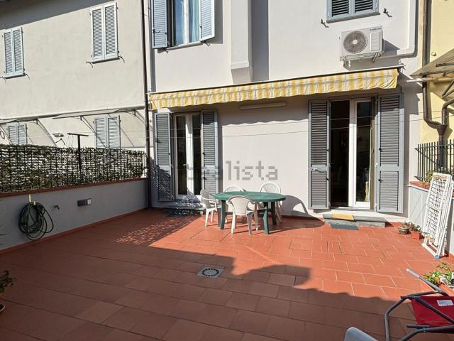 Villetta indipendente in vendita di 200 m² in Via del Palco