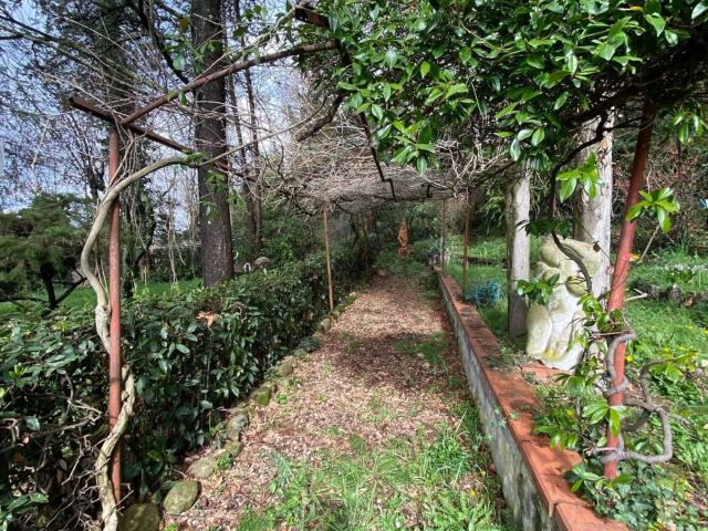 Villetta indipendente in vendita di 200 m² in Via dell&apos Argine