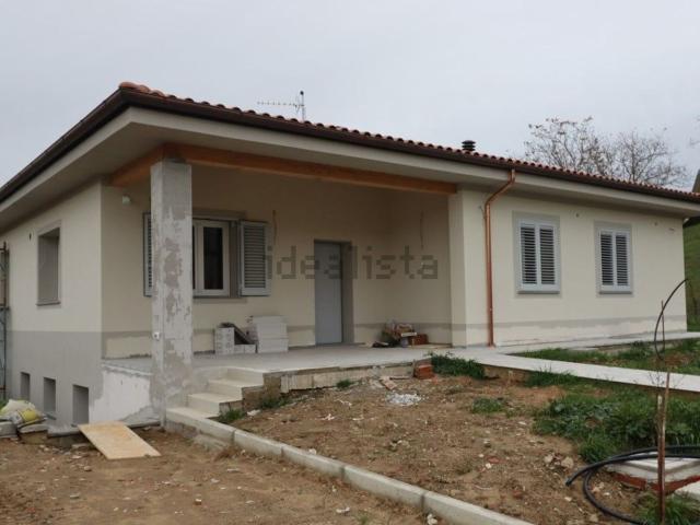 Villetta indipendente in vendita di 200 m² in Via della Costituzione