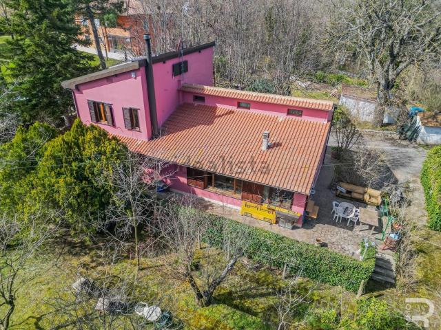 Villetta indipendente in vendita di 200 m² in Via della Buca