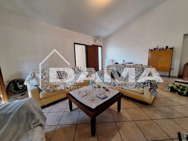 Villetta indipendente in vendita di 200 m² in Via Della Gualchiera