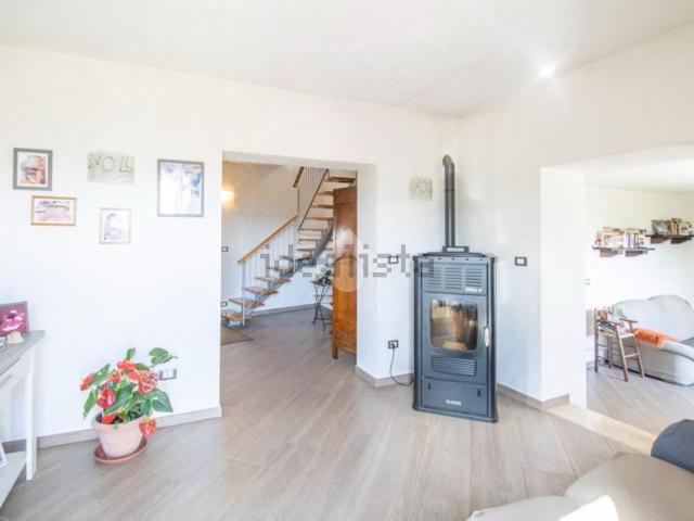 Villetta indipendente in vendita di 200 m² in Via della Valle, 28