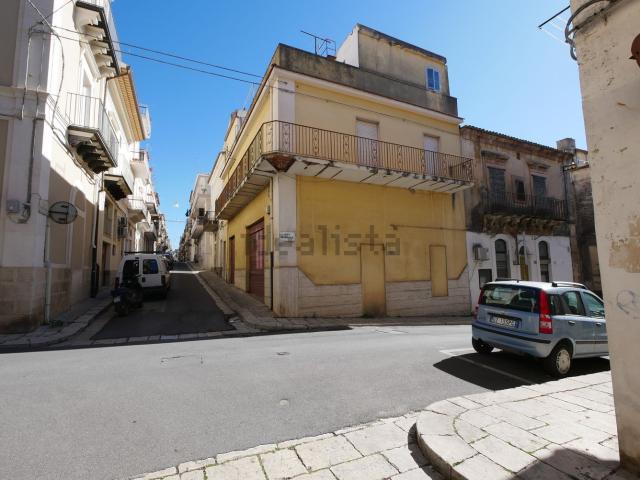 Villetta indipendente in vendita di 200 m² in Via Enrico Elia