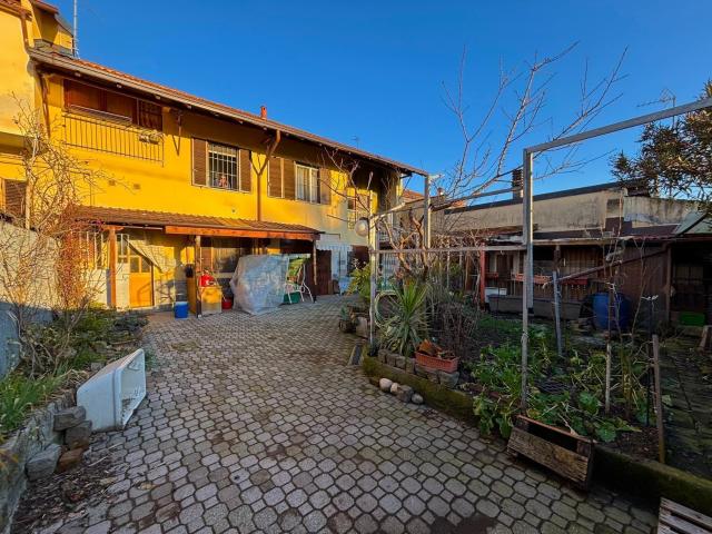 Villetta indipendente in vendita di 200 m² in Via Edmondo de Amicis