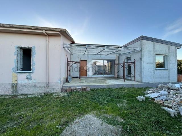 Villetta indipendente in vendita di 200 m² in Via Eraclito, 1