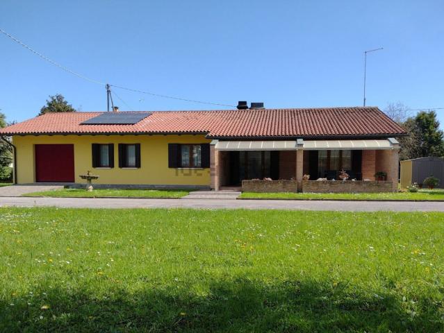 Villetta indipendente in vendita di 200 m² in Via Errera