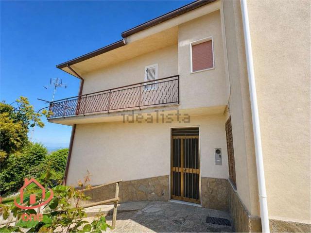 Villetta indipendente in vendita di 200 m² in Via Ettore Fieramosca, 10