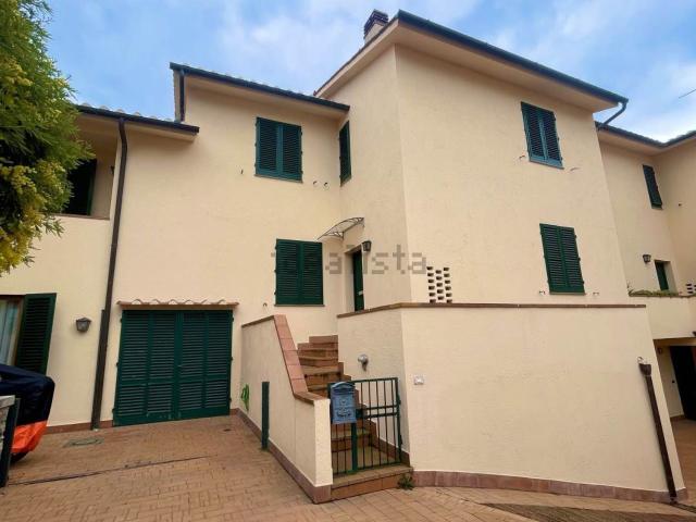 Villetta indipendente in vendita di 200 m² in Via Filippo Brunelleschi