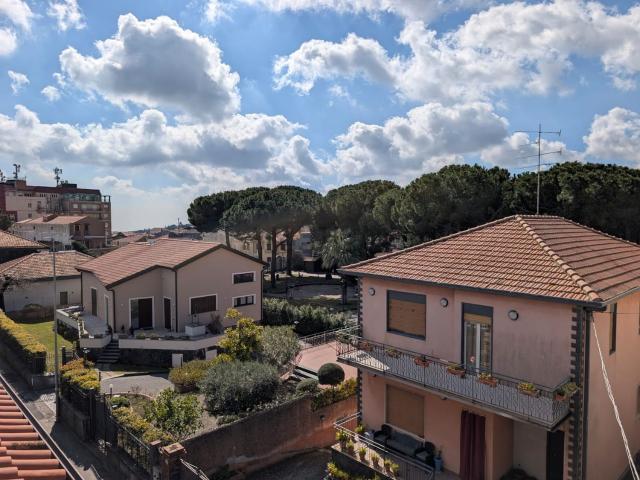 Villetta indipendente in vendita di 200 m² in Via Firenze, 42