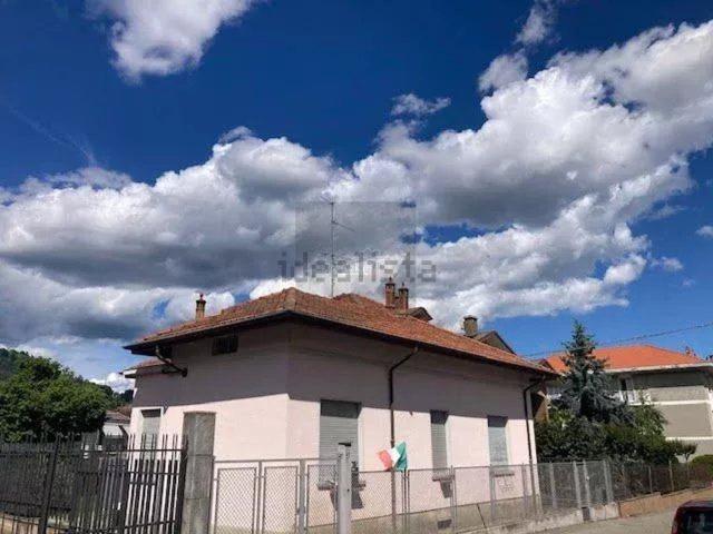 Villetta indipendente in vendita di 200 m² in Via Firenze