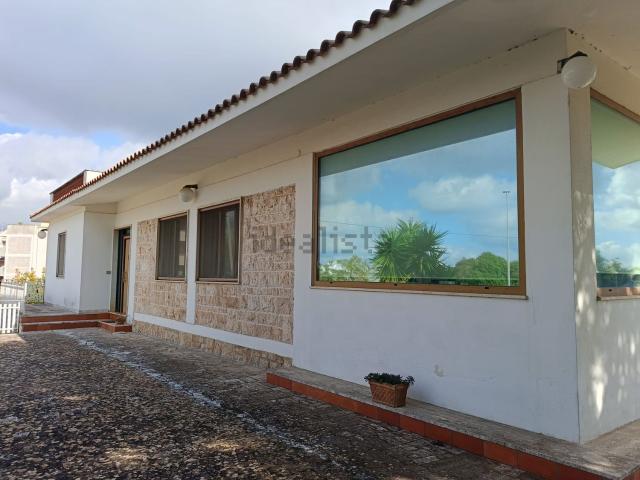 Villetta indipendente in vendita di 200 m² in Via Francesco Guicciardini
