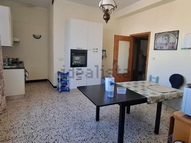 Villetta indipendente in vendita di 200 m² in Via IV Novembre