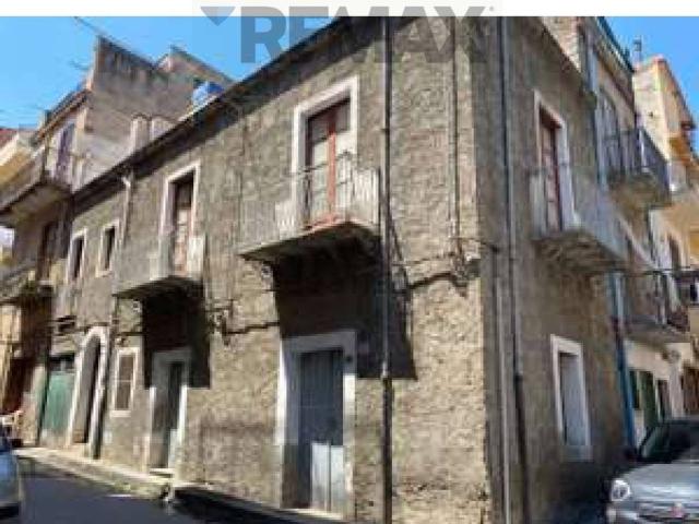 Villetta indipendente in vendita di 200 m² in Via Oliveto II