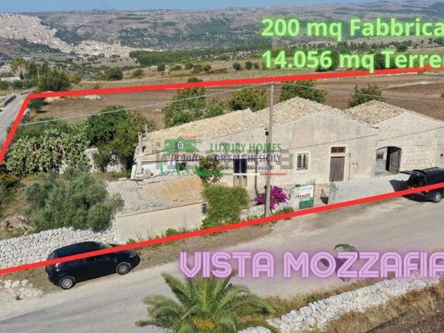 Villetta indipendente in vendita di 200 m² in Via Loreto Gallinara
