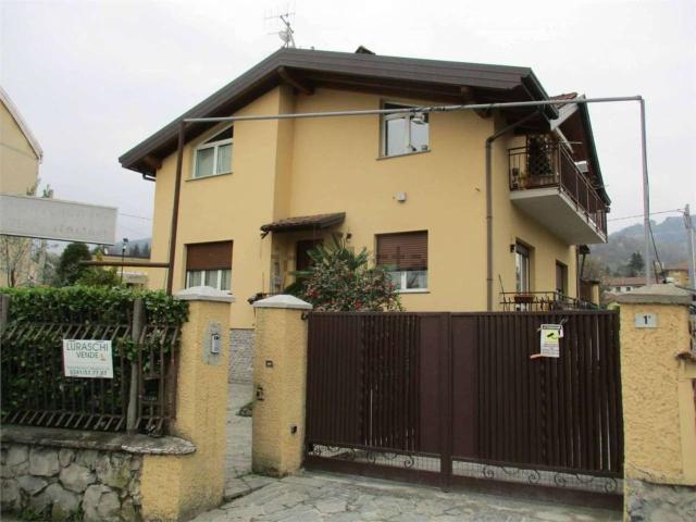 Villetta indipendente in vendita di 200 m² in Via Lecco