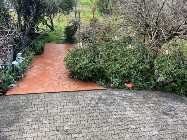 Villetta indipendente in vendita di 200 m² in Via Leonardo da Vinci