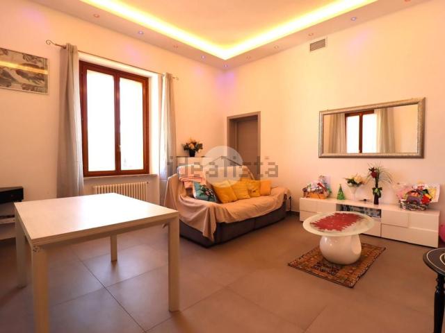 Villetta indipendente in vendita di 200 m² in Via Luigi Migliori, 50