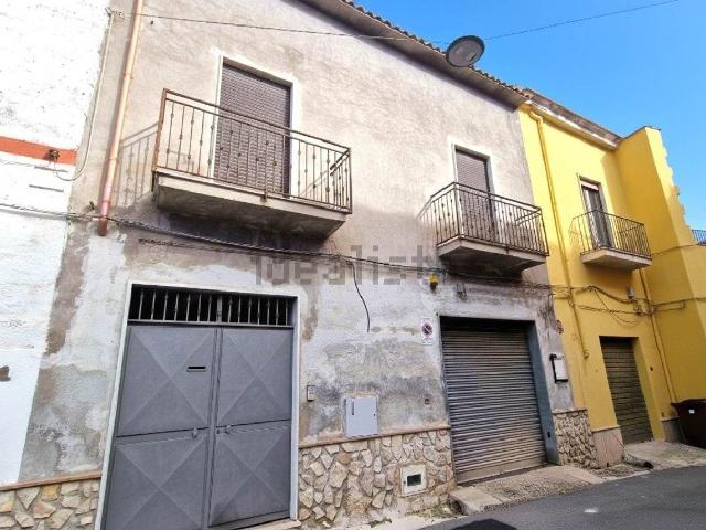 Villetta indipendente in vendita di 200 m² in Via Luigi Settembrini