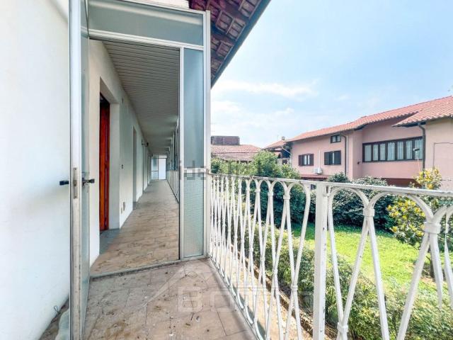 Villetta indipendente in vendita di 200 m² in Via Montirone, 2