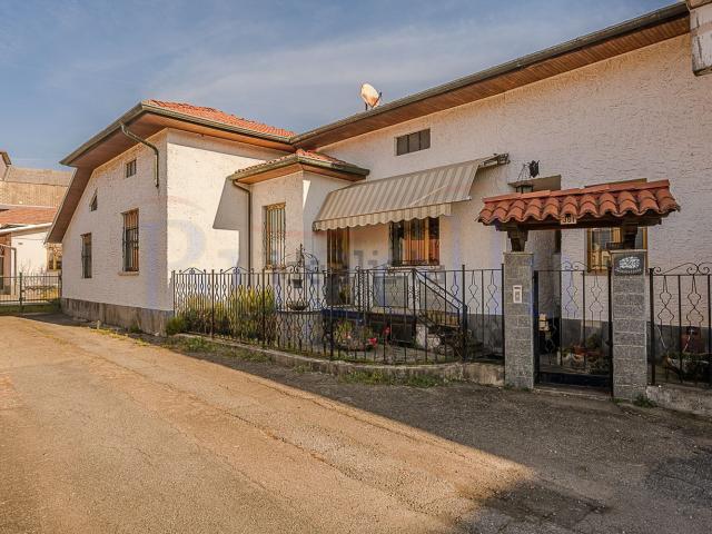 Villetta indipendente in vendita di 200 m² in Via Maffei, 375