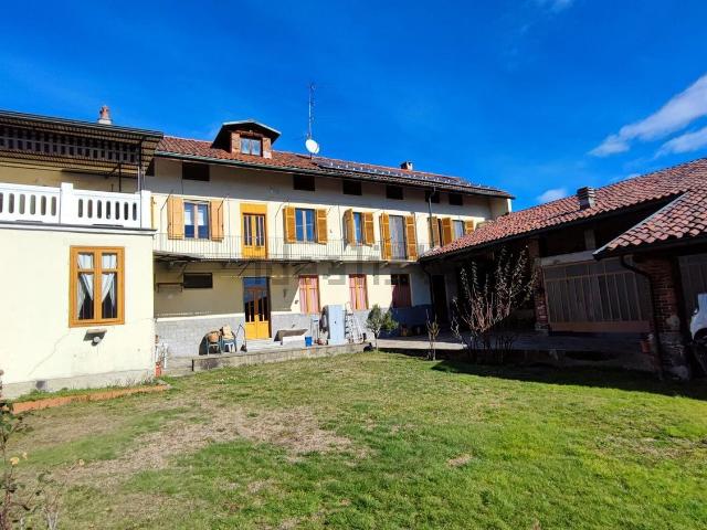 Villetta indipendente in vendita di 200 m² in Via Martiri Libertà