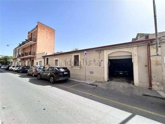 Villetta indipendente in vendita di 200 m² in Via Napoli