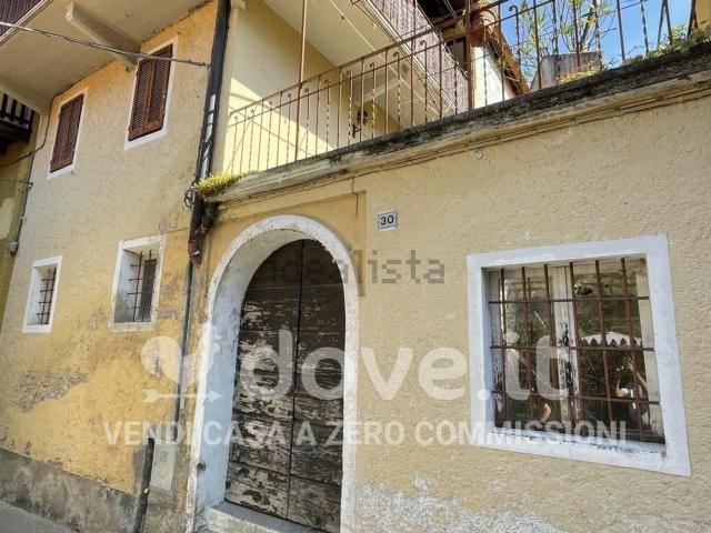 Villetta indipendente in vendita di 200 m² in Via San Genesio, 30