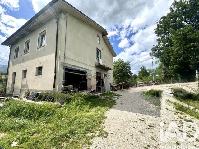 Villetta indipendente in vendita di 200 m² in Via Sandro Pertini